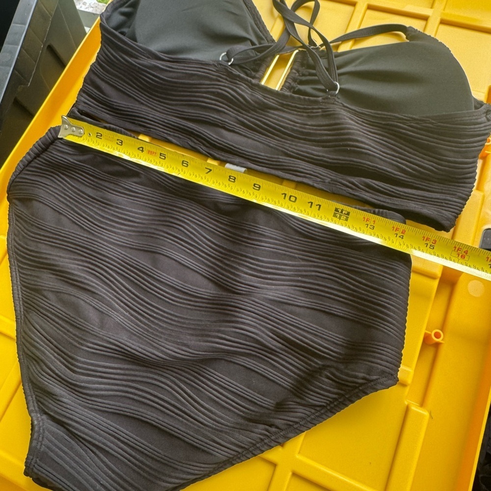 Black Ruched Bikini Set - Picture 8 of 9